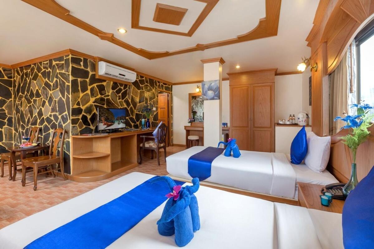 Tiger Complex By Eyg Hotel Patong Екстериор снимка