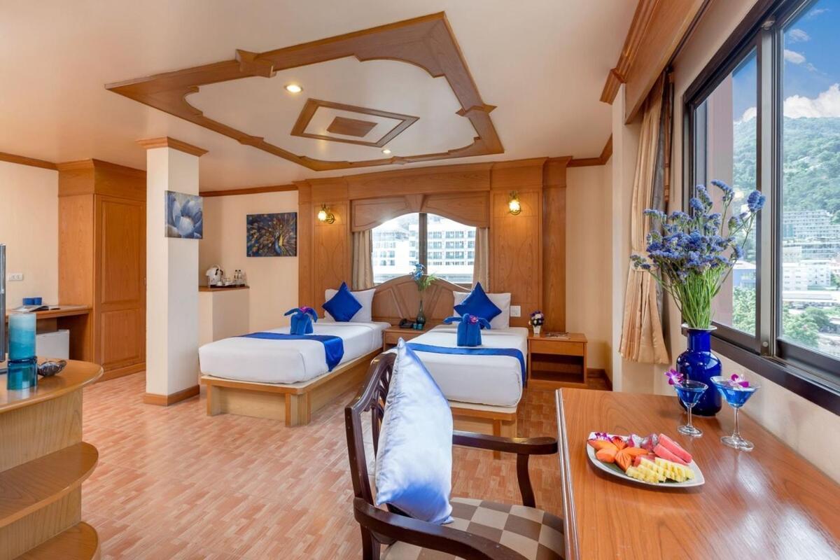 Tiger Complex By Eyg Hotel Patong Екстериор снимка