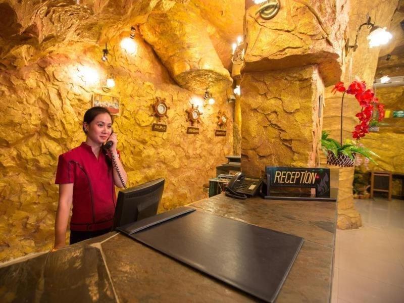 Tiger Complex By Eyg Hotel Patong Екстериор снимка